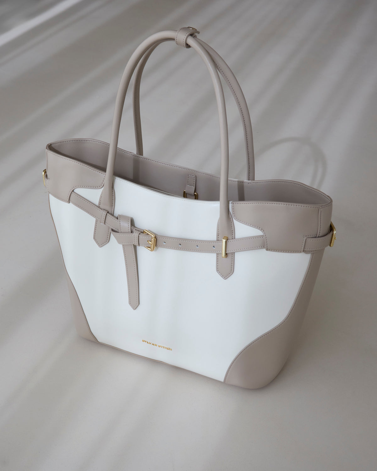 SYLVAN STITCH TOTE